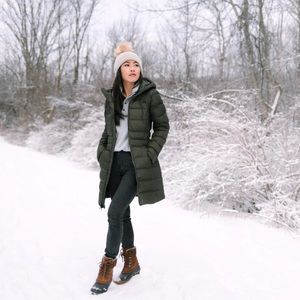 The North Face Women's Puffer Jacket - Olive Green